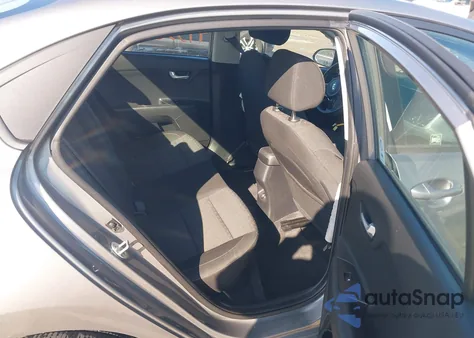 2021 Kia Rio S z USA, uszkodzony, nr VIN 3KPA24AD9ME365863